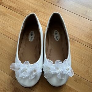 Girls White Dress Shoes